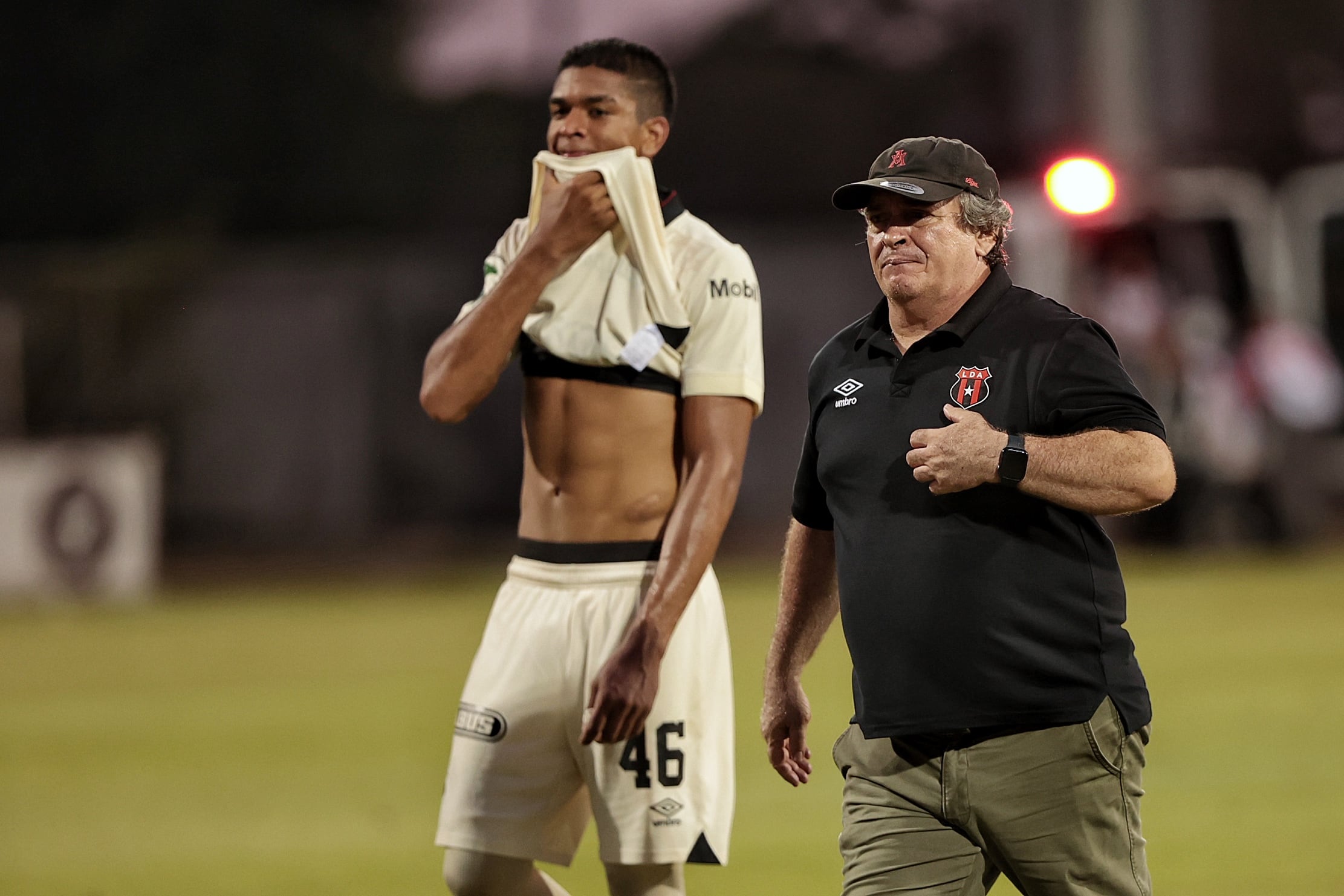 26/04/2026/ juego entre Municipal Liberia vs Liga Deportiva Alajuelense por la jornada 18 del torneo clausura en el estadio Edgardo Baltodano de Liberia / foto John Durán