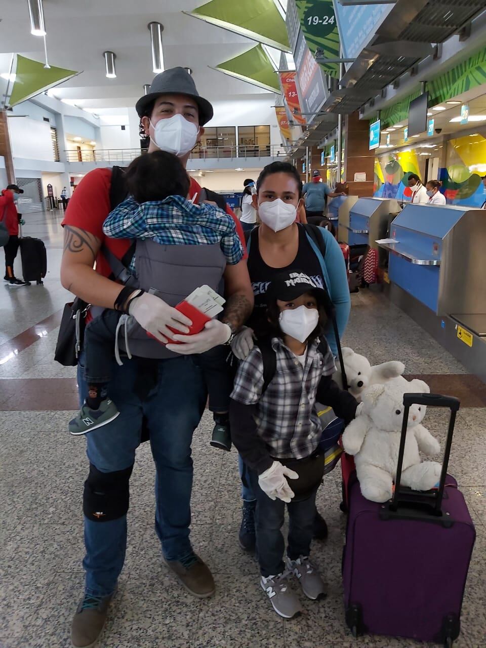 48 ticos regresan a casa desde República Dominicana y Jamaica