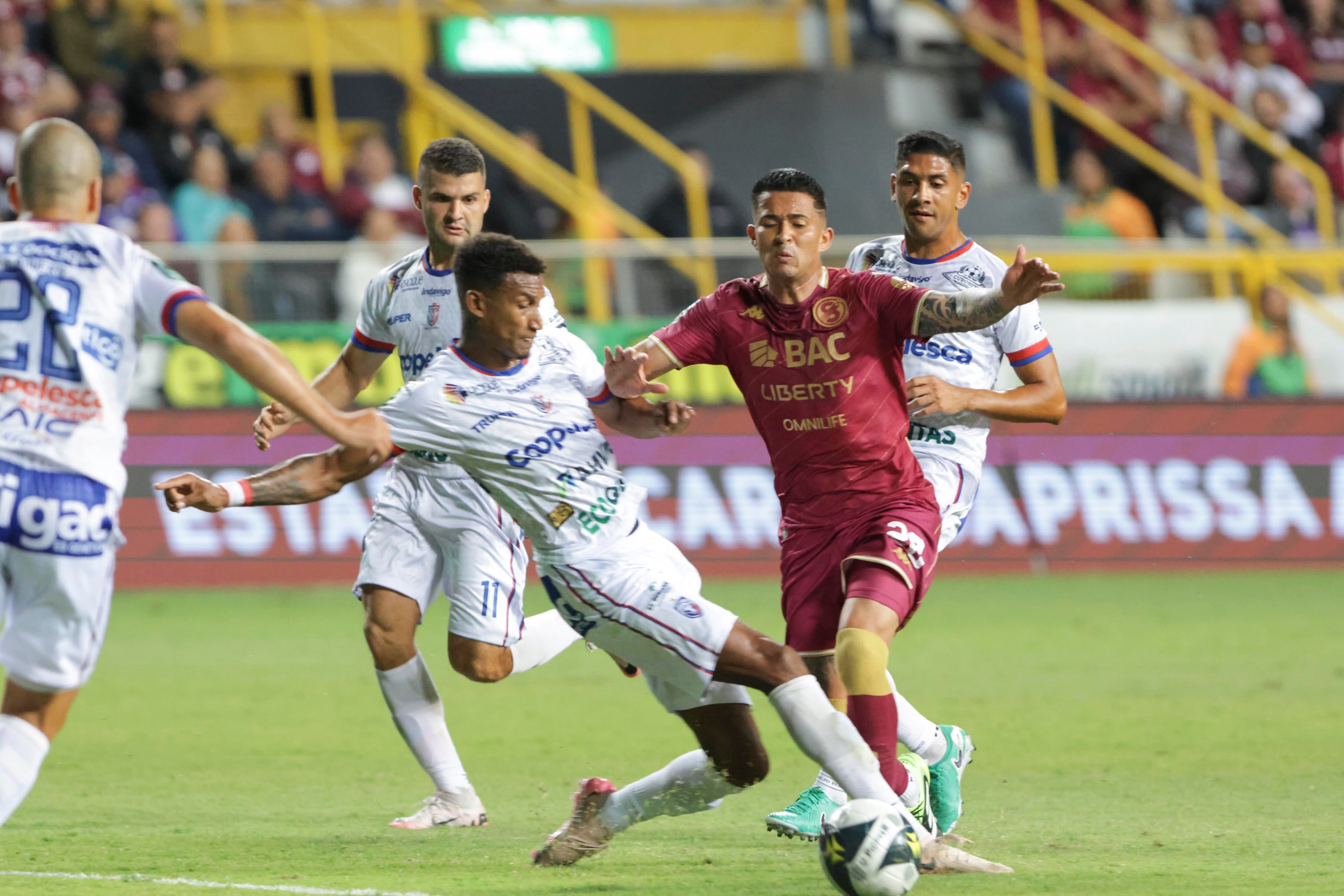 Saprissa vs San Carlos