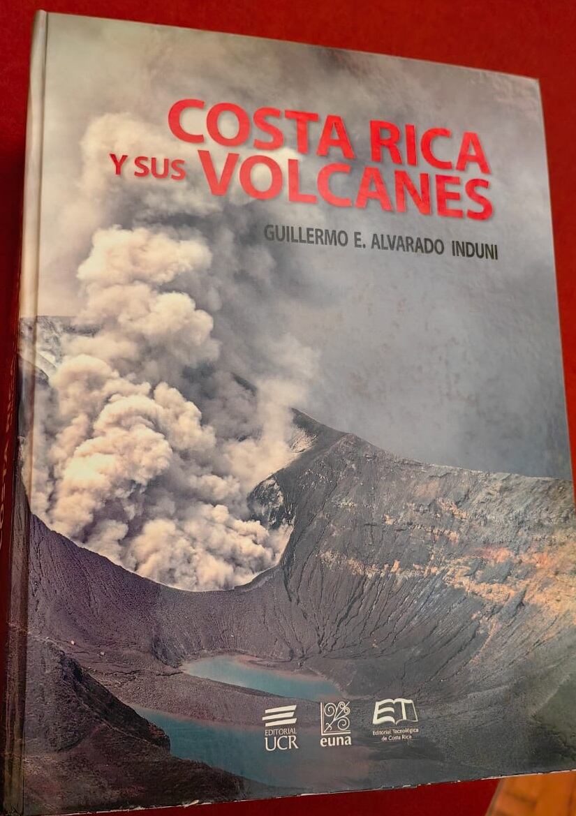 doctor y profesor Guillermo Alvarado Induni, quien le ha dedicado su vida al tema vulcanológico y no solo de Costa Rica sino de Centroamérica, Argentina, Ecuador, República Dominicana y España. Ha publicado 11 libros y trabaja en la Comisión Nacional de Emergencias.