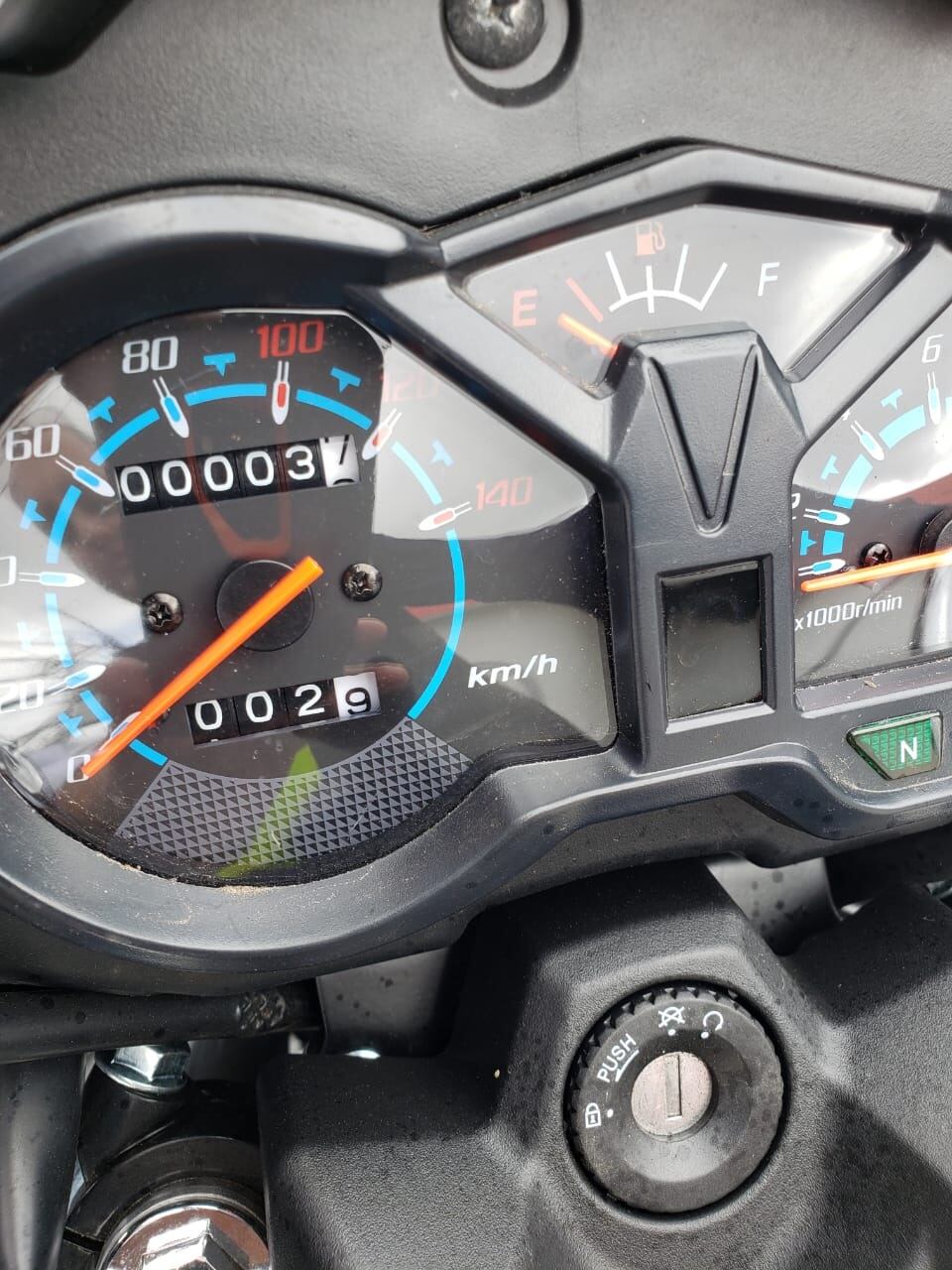 Decomiso de motocicleta en Las Gravilias de Desamparados, San José. Foto cortesía.