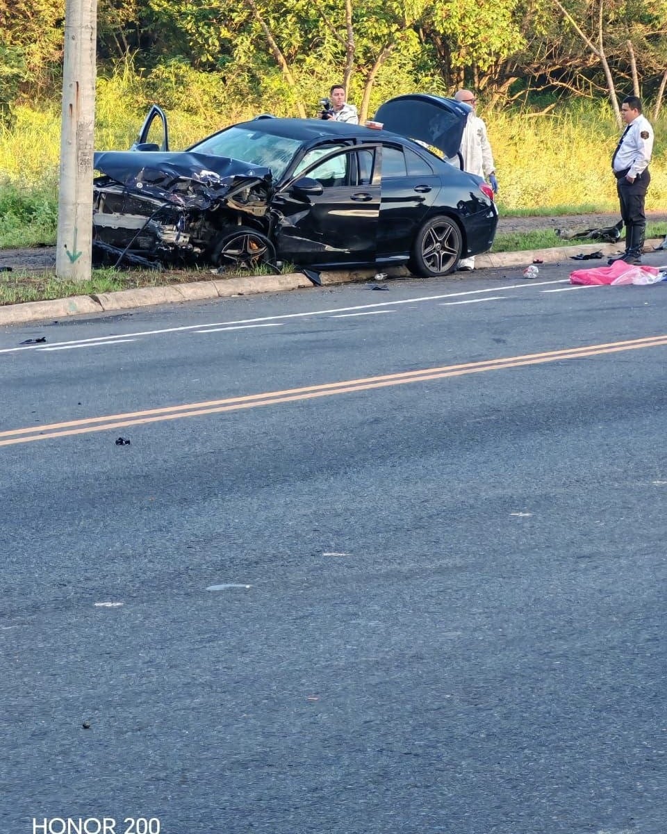 Choque en Caldera, sobre ruta 27, deja una persona fallecida y varios heridos. Foto Facebook.