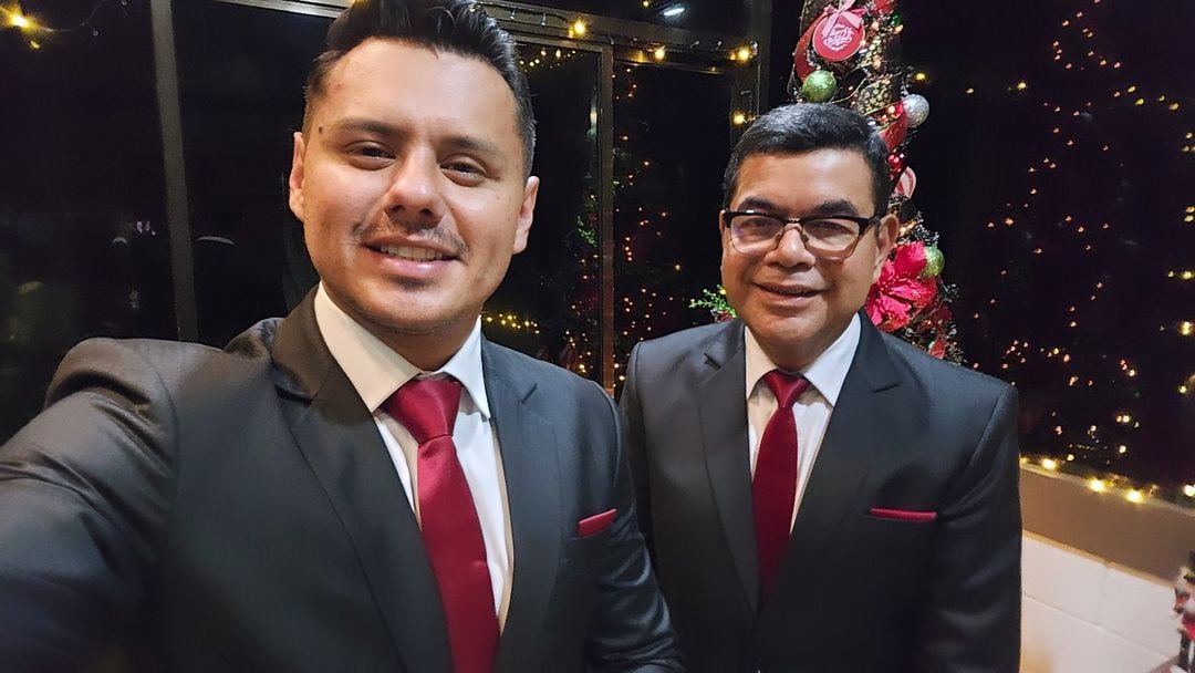 Marcelo Castro mostró su lado más romántico al celebrar los 35 años de Johnny López