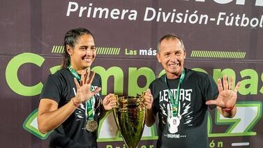 Wílmer López tuvo una gran aliada en la obtención del pentacampeonato de las Leonas