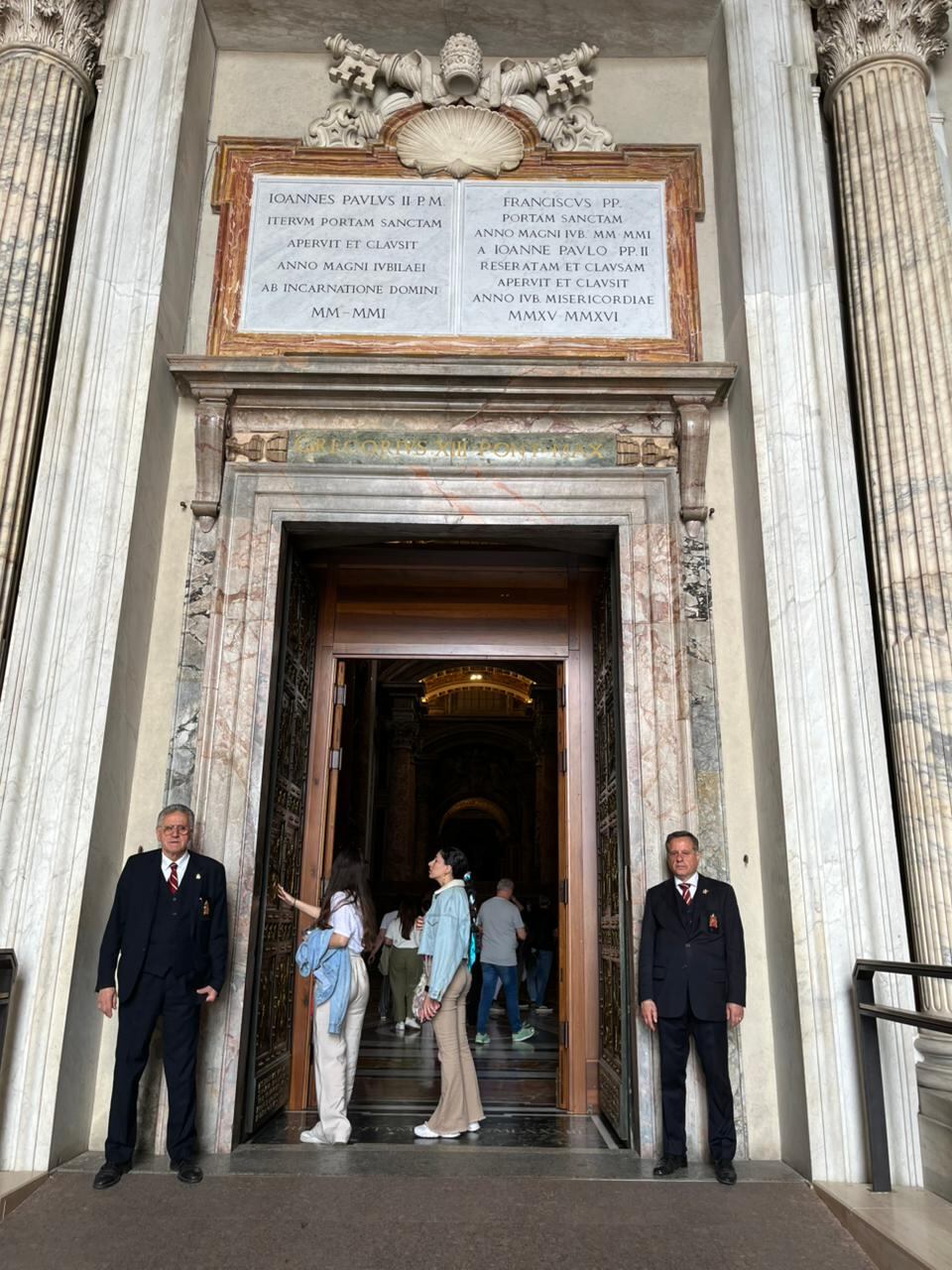 Basílica de San Pedro y Puerta Santa