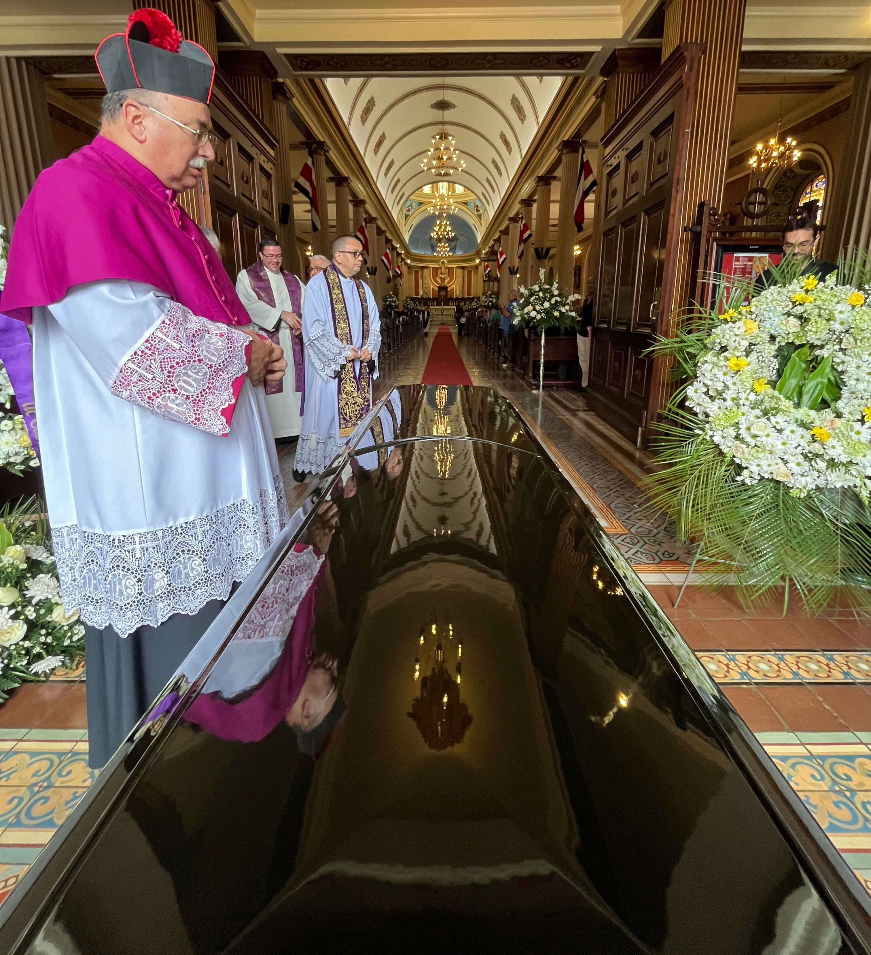 Funeral de monseñor Hugo Barrantes