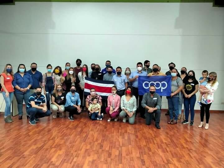 SomosCR es una nueva empresa que entra al mercado para repartir comida y, prácticamente de todo. La gran novedad es que quienes se encarguen de repartir, sea en motocicleta, bicicleta, bicimoto y hasta carro, tendrán todas las garantías de ley