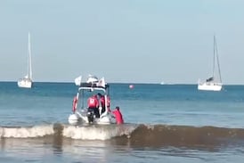 Cruz Roja mantiene búsqueda de joven que desapareció desde el miércoles tras ser arrastrado por el mar en Jacó