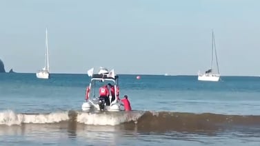 Cruz Roja mantiene búsqueda de joven que desapareció desde el miércoles tras ser arrastrado por el mar en Jacó