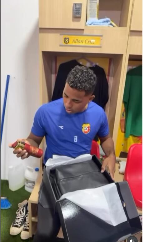 Roy Smith, emprendimiento venta de calzado deportivo