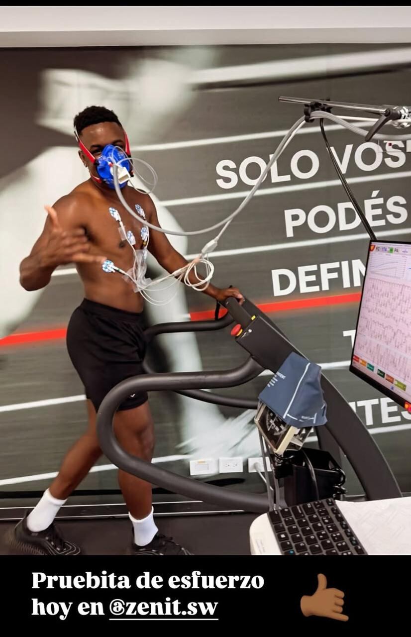 Joel Campbell hizo pruebas físicas con Alajuelense.