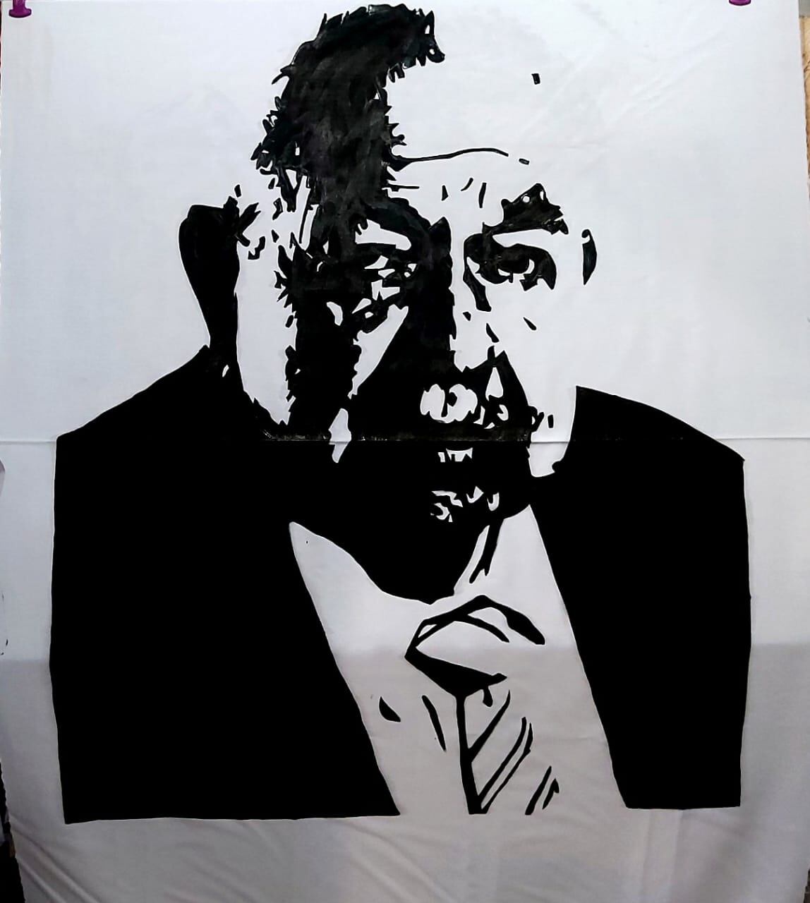 Floribeth Hernández, hace las mantas del centenario del Herediano