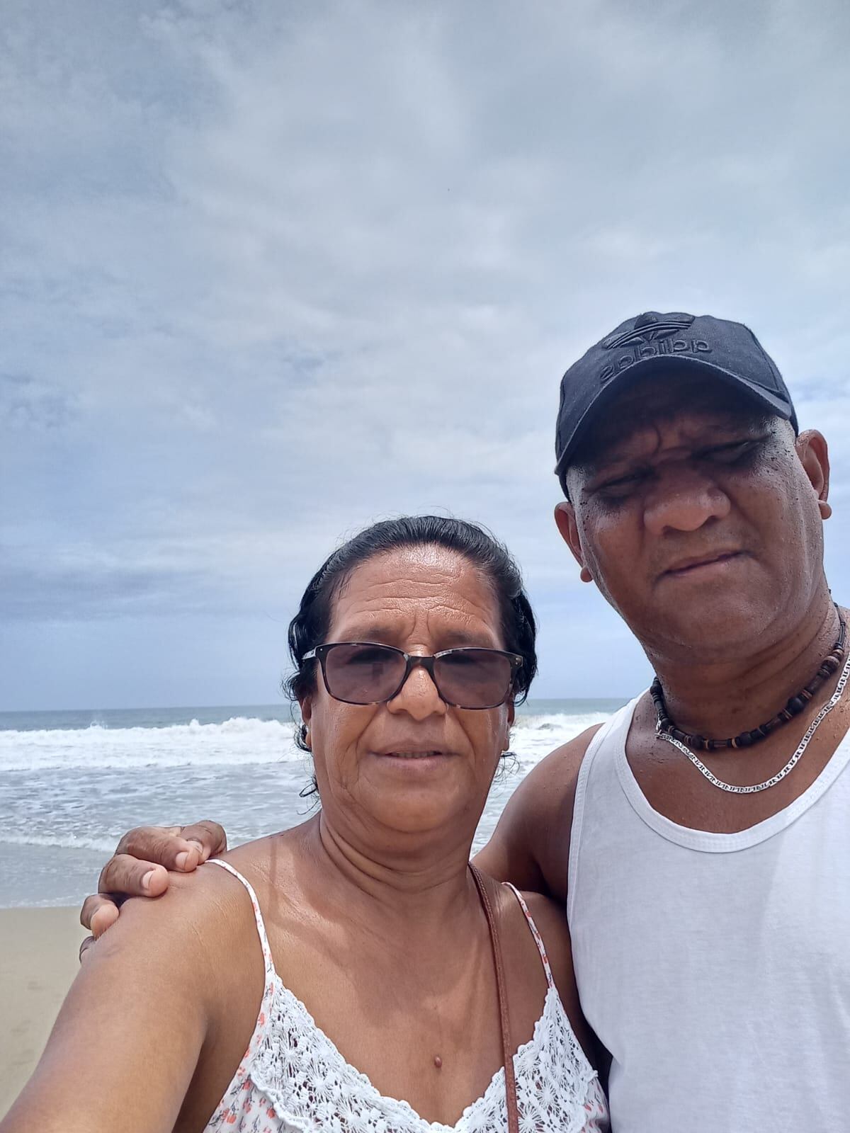 Patrick Sequiera, papás, Gilbert Sequeira y Xinia Mejías