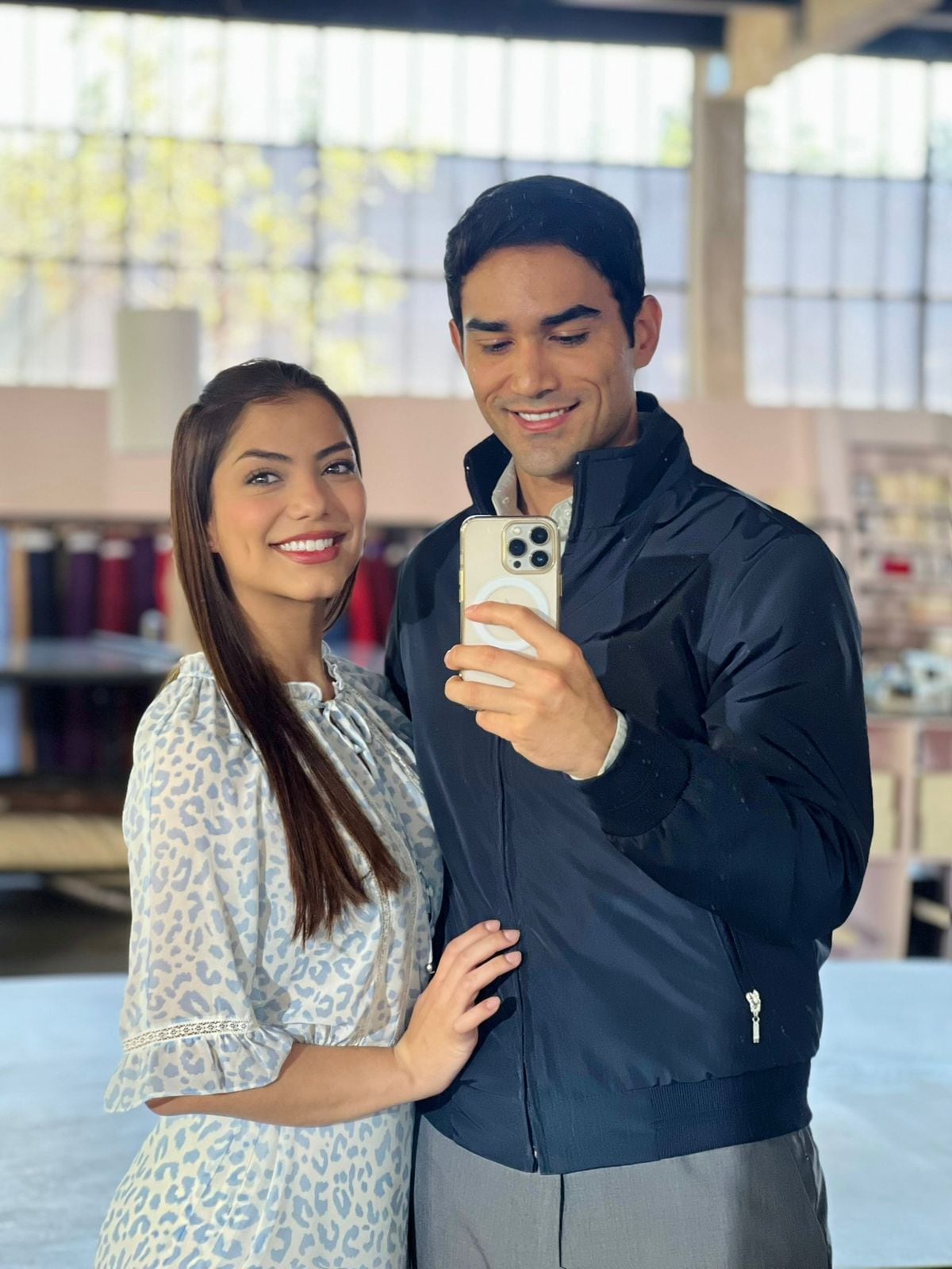 Gia Franceschi Alvarado, es la hija de la exmiss Costa Rica Beatriz Alvarado, protagonizó la novela Los hilos del pasado de Televisa.