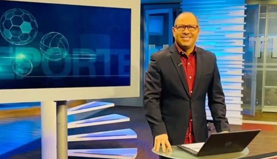 Daniel Quirós, periodista deportivo de canal 7.