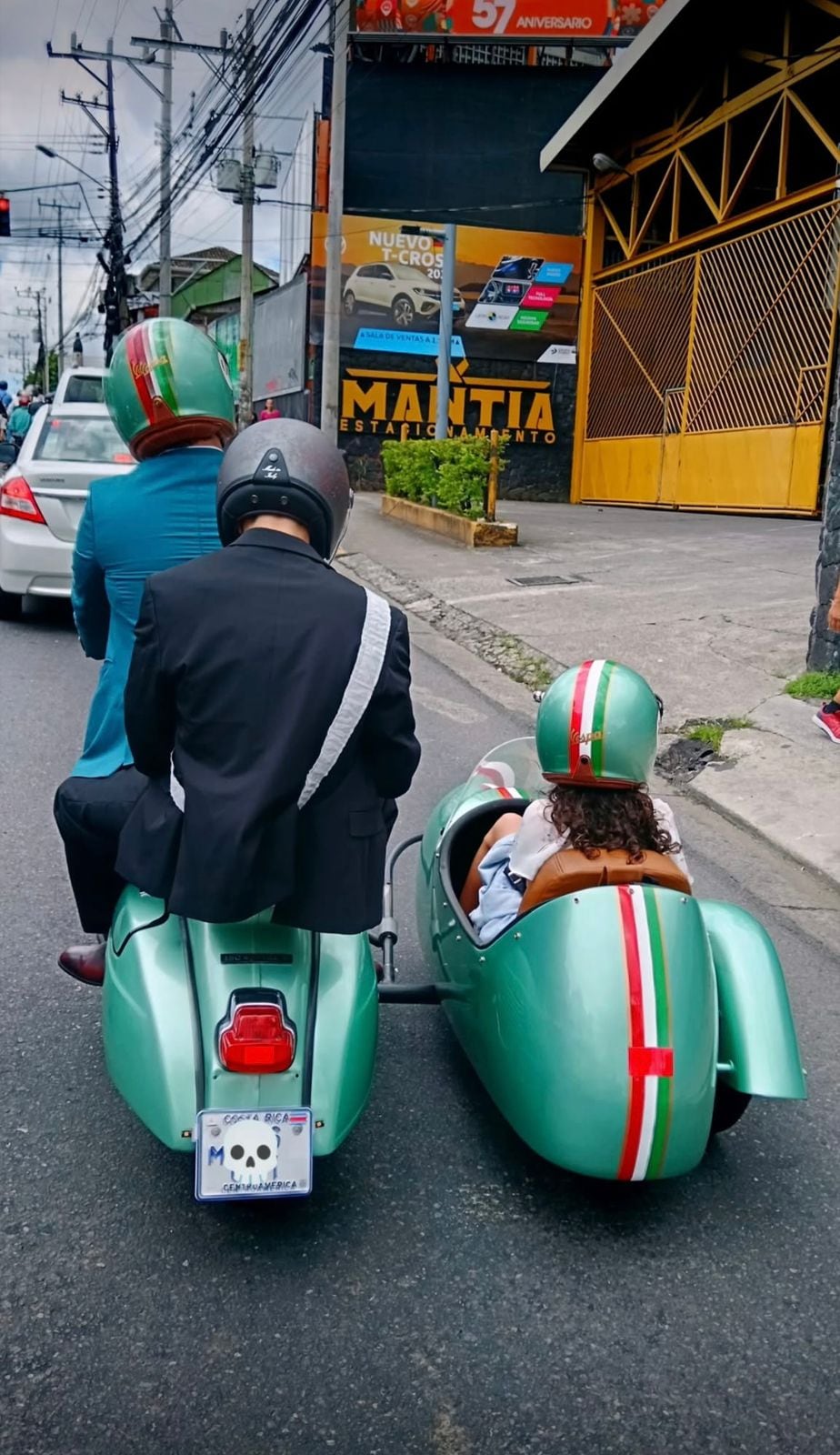 Yeremy Marín Hernández es dueño de una Vespa Sprint Veloce de 1979 con sidecar
