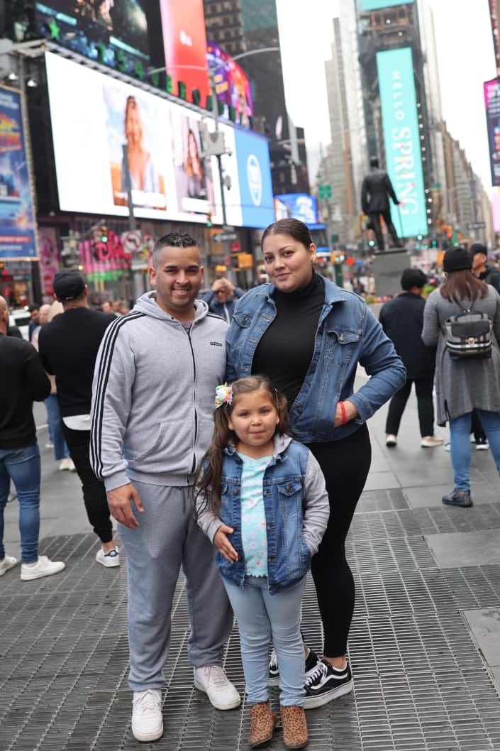 De Pérez Zeledón a Estados Unidos, la tica que conquistó Nueva Jersey con el sabor del tres leches y el sazón de Pérez Zeledón. María Fernanda Beita transformó la nostalgia por Costa Rica en un emprendimiento familiar que hoy crece con esfuerzo, tradición y el apoyo de su hija