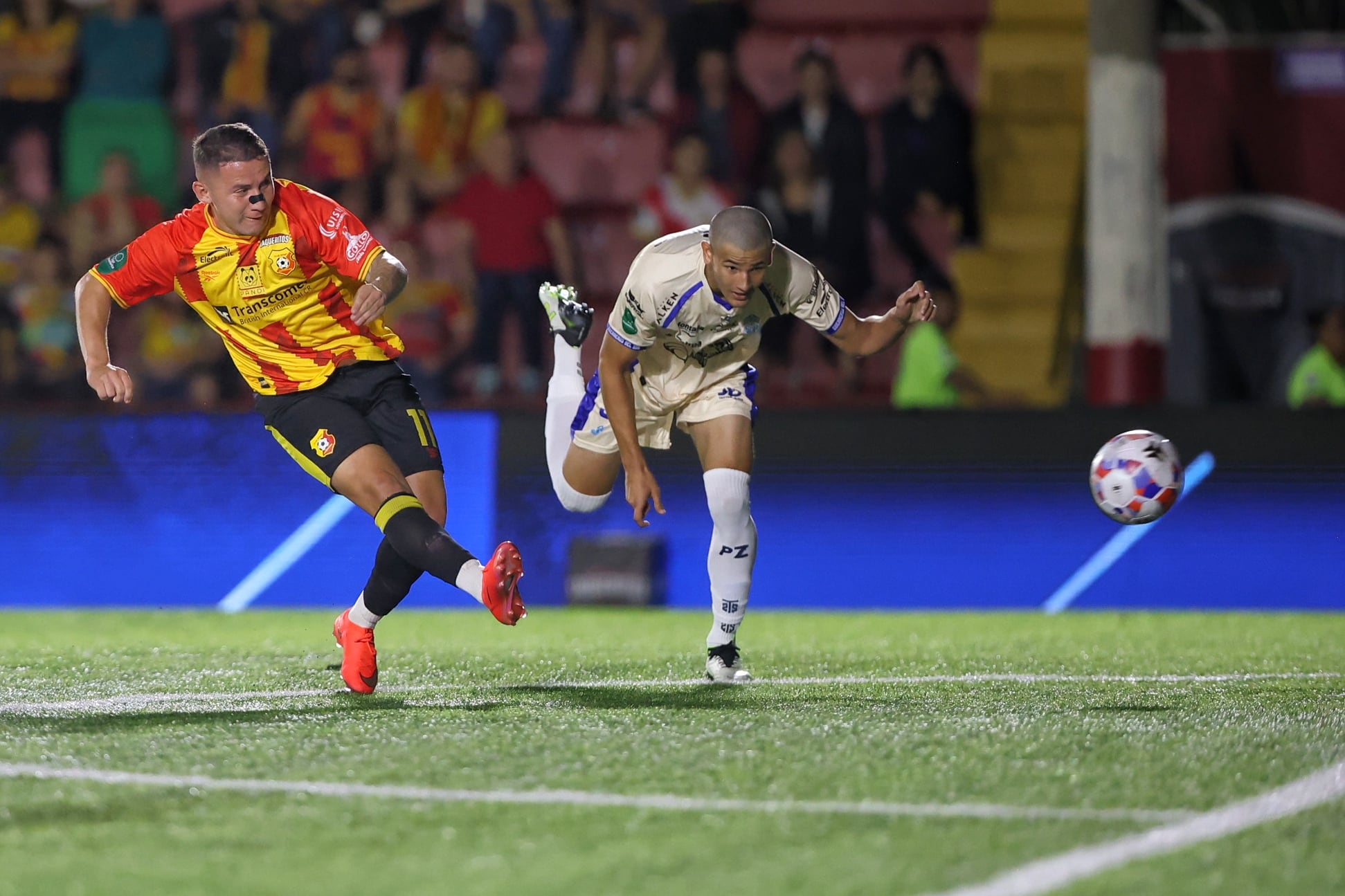 05/09/2026/ Juego entre Club Sport Herediano vs Municipal Pérez Zeledón por la jornada siete del torneo apertura de la Liga Promerica en el estadio Carlos Alvarado / foto John Durán
