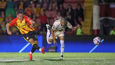 Jafet Soto recurrió casi al mismo 11 contra Alajuelense para tratar de salir del sótano ante PZ, ¿a quién dejó fuera?
