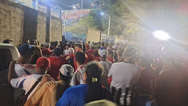 Nicaragua vs Costa Rica: Cientos de ticos tuvieron problemas para entrar al estadio en Managua y esto sucedió