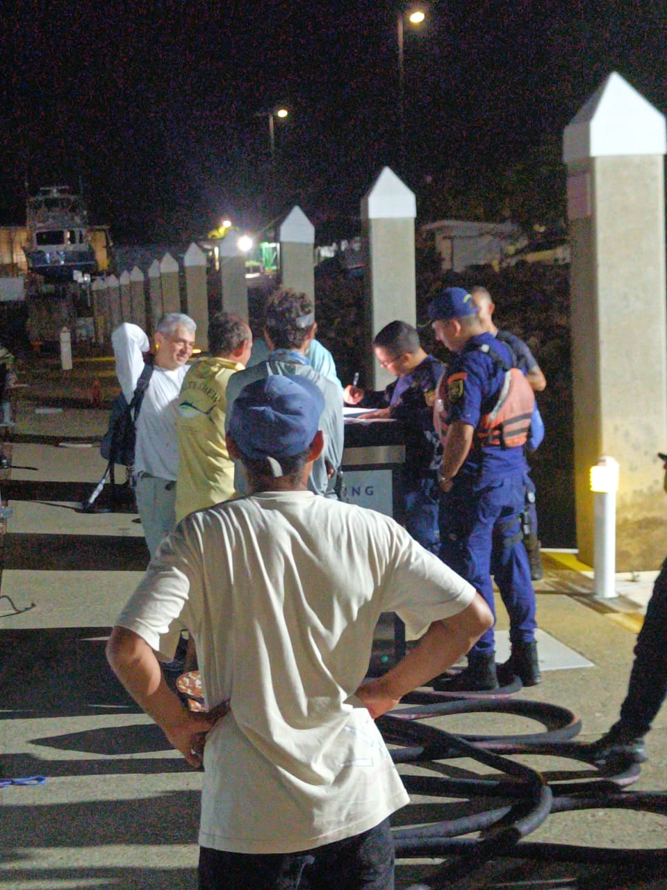 Cuatro franceses fueron rescatados luego de quedar a la deriva en Quepos