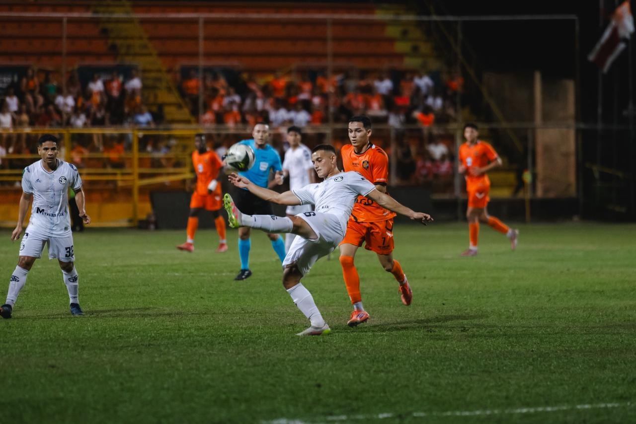 Puntarenas vs Sporting