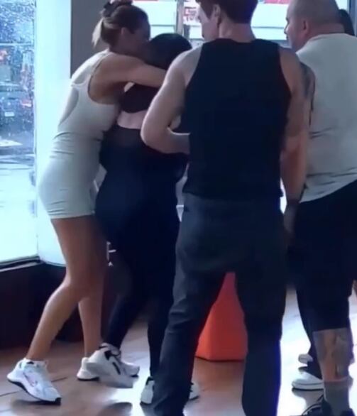 Mariana Uriarte, participante de Mira quién baila, vivió segundos de terror el jueves tras sufrir una caída que pudo haber terminado en tragedia.