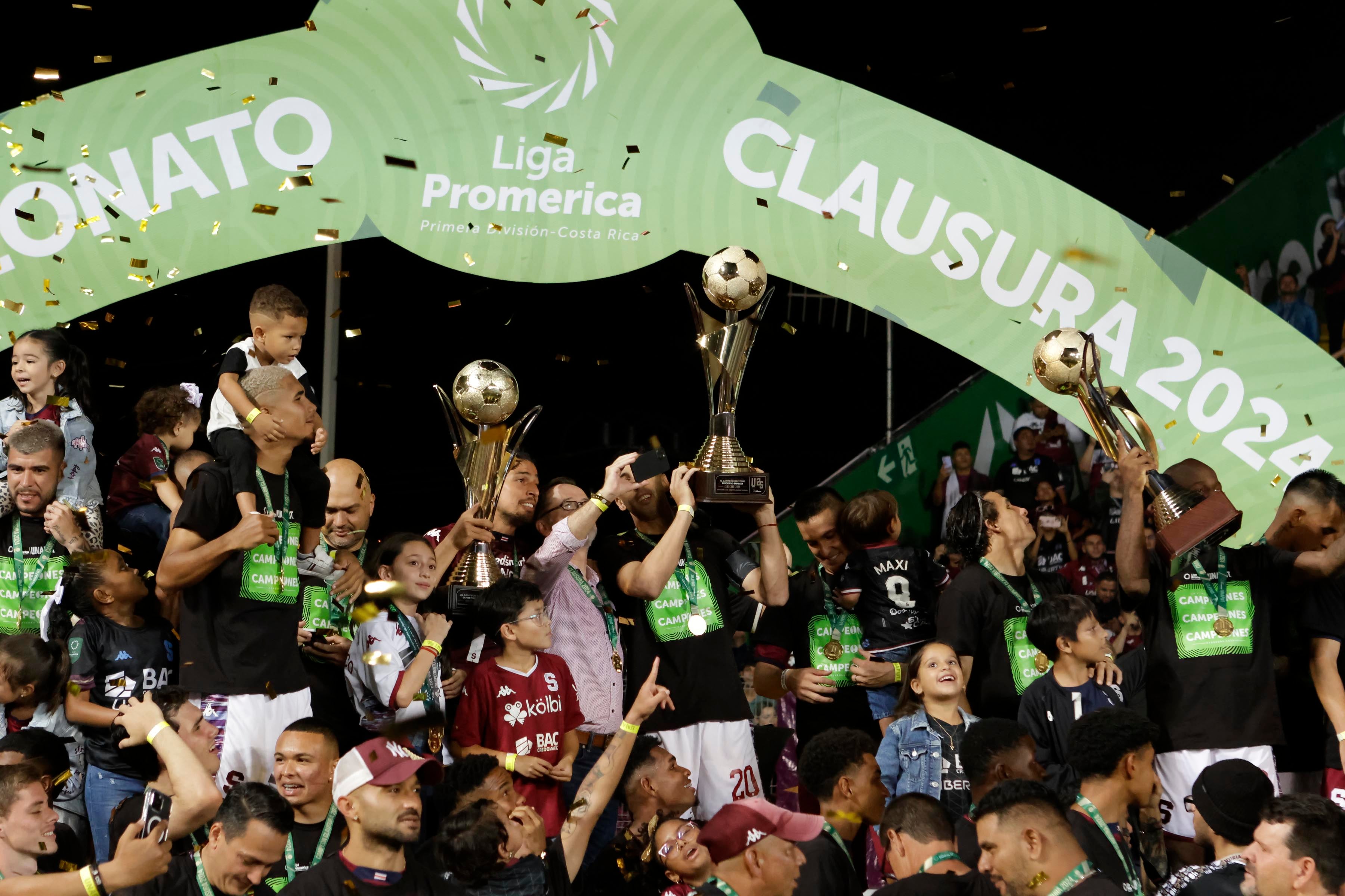 26/05/2024. Estadio Ricardo Saprissa Aymá, Tibás. Hora: 04:00 p.m. Final del del Torneo de Clausura 2024 entre el Deportivo Saprissa y Liga Deportiva Alajuelense (LDA), disputada en el Estadio Ricardo Saprissa Aymá, Tibás. Fotos: Mayela López