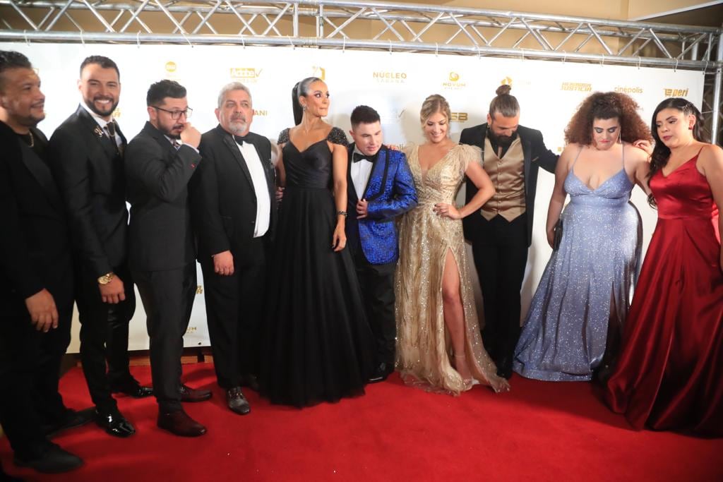 ¡Como princesas! Así llegaron Viviana Calderón y Johanna Solano al estreno de su película