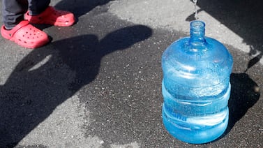 Vecinos de los Hatillos: “Nada mejora con el agua, por el contrario, vamos de mal en peor con el AyA”