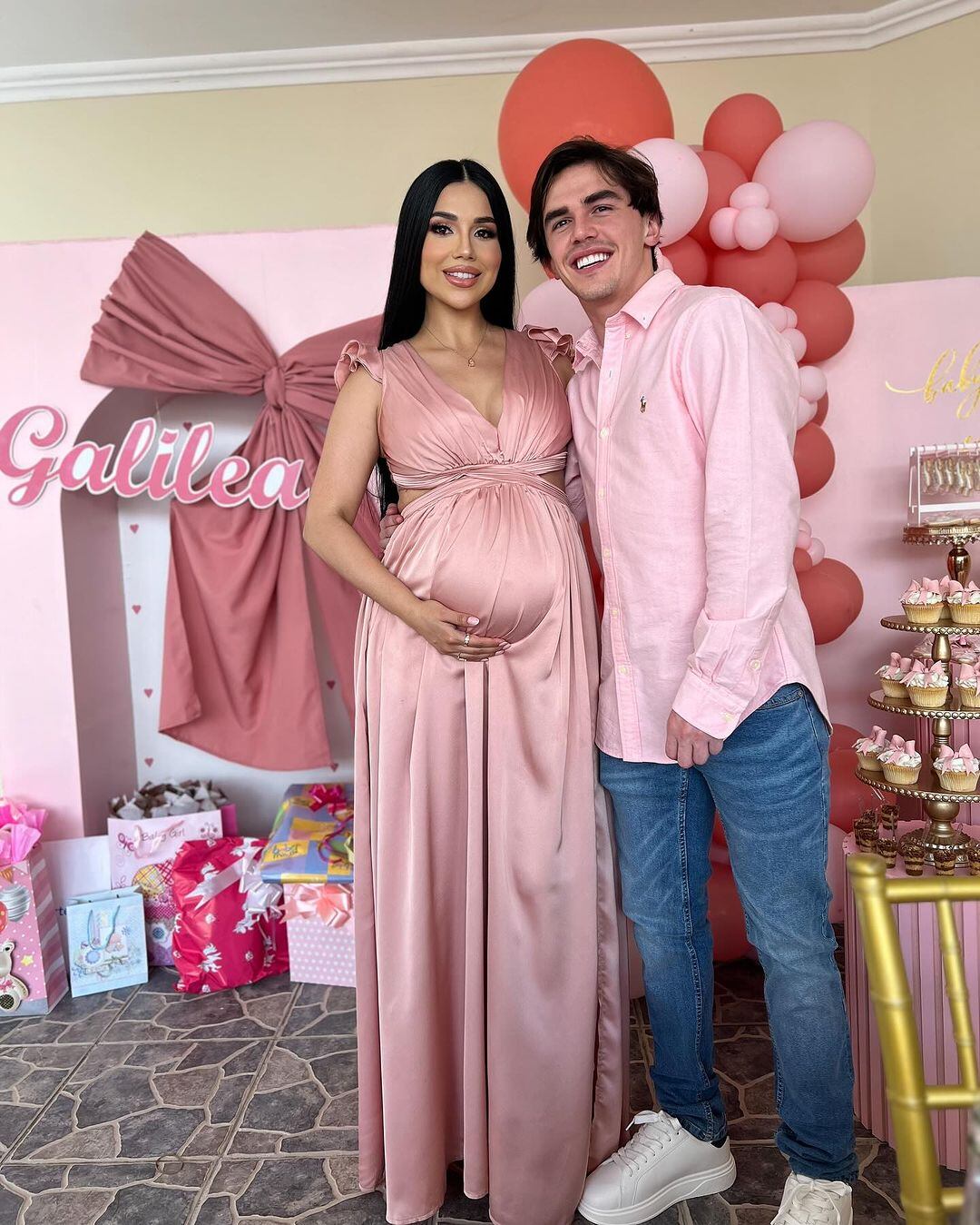 Modelo Brenda Muñoz celebró el té de canastilla de su bebé Galilea