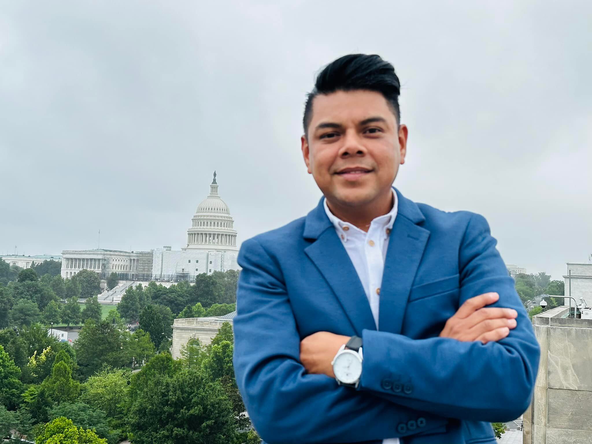 El periodista nicaragüense, Héctor Rosales, el 1 de agosto del 2023 hizo la romería desde el parque Central de San José hasta la basílica de la virgen de los Ángeles en Cartago. Pidió por la libertad de monseñor Rolando Álvarez, el obispo de la diócesis de Matagalpa que está preso en Nicaragua por el régimen de Daniel Ortega.
