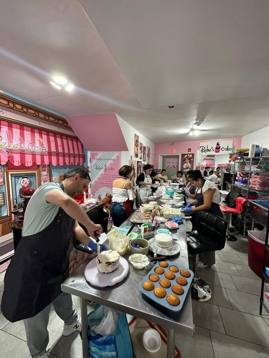 Rebeca Peñaranda Ramírez nació y creció en Tibás hace 53 años, pero durante mucho tiempo vive en Estados Unidos en donde se gana la vida con un emprendimiento que fue condimentado en Paraíso de Cartago