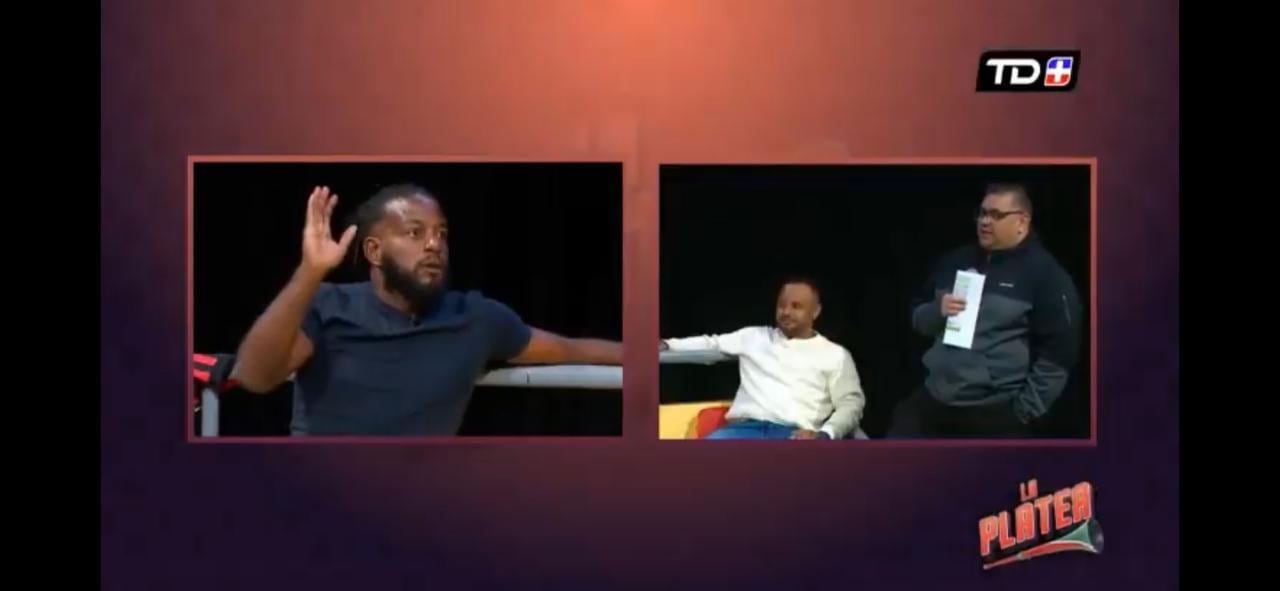 Víctor "Mambo" Núñez y Allan Alemán discutieron con Cristian Sandoval tras la eliminación del Herediano.