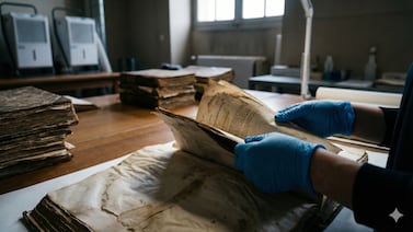¡Qué salados! Al Louvre le llueve sobre mojado: Tras el robo millonario, vea lo que le pasó al histórico museo de París
