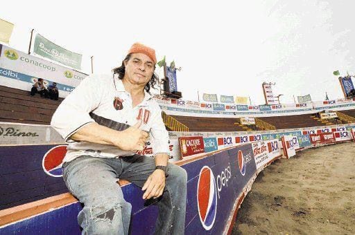 "Chunche", famoso torero improvisado, falleció este sábado. Cortesía Álvaro Zamora.