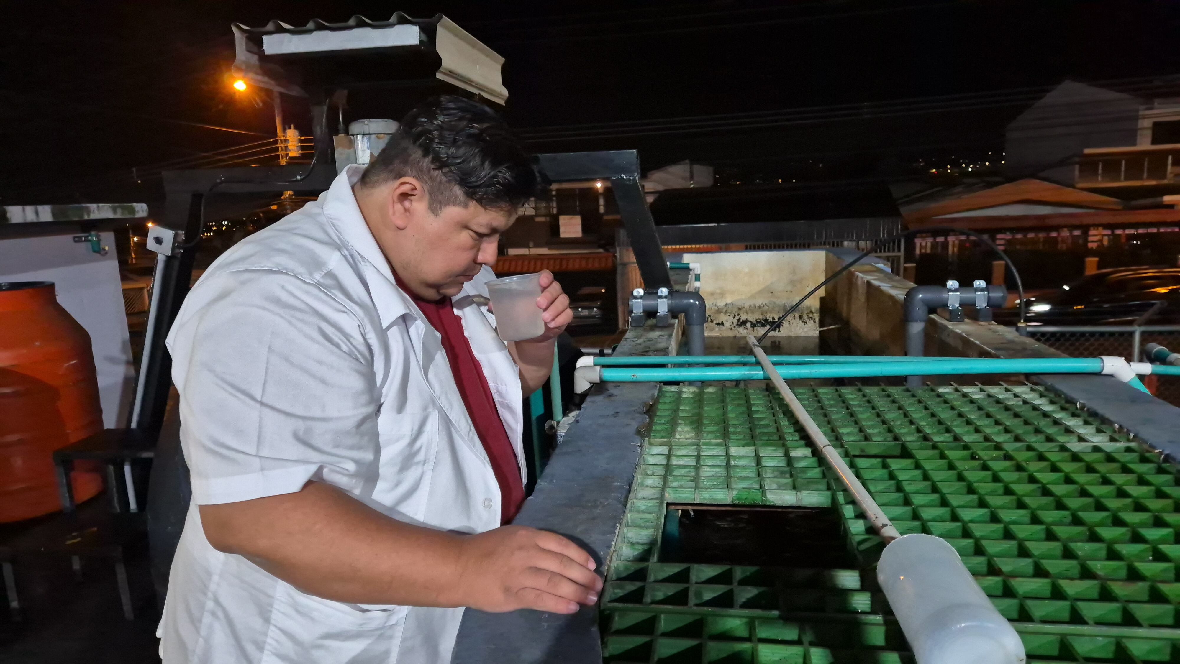 Tres cantones vuelven a tener problemas con agua contaminada y Acueductos y Alcantarillados (AyA) anuncia racionamientos de agua. Los cantones son: Goicoechea, Tibás y Moravia