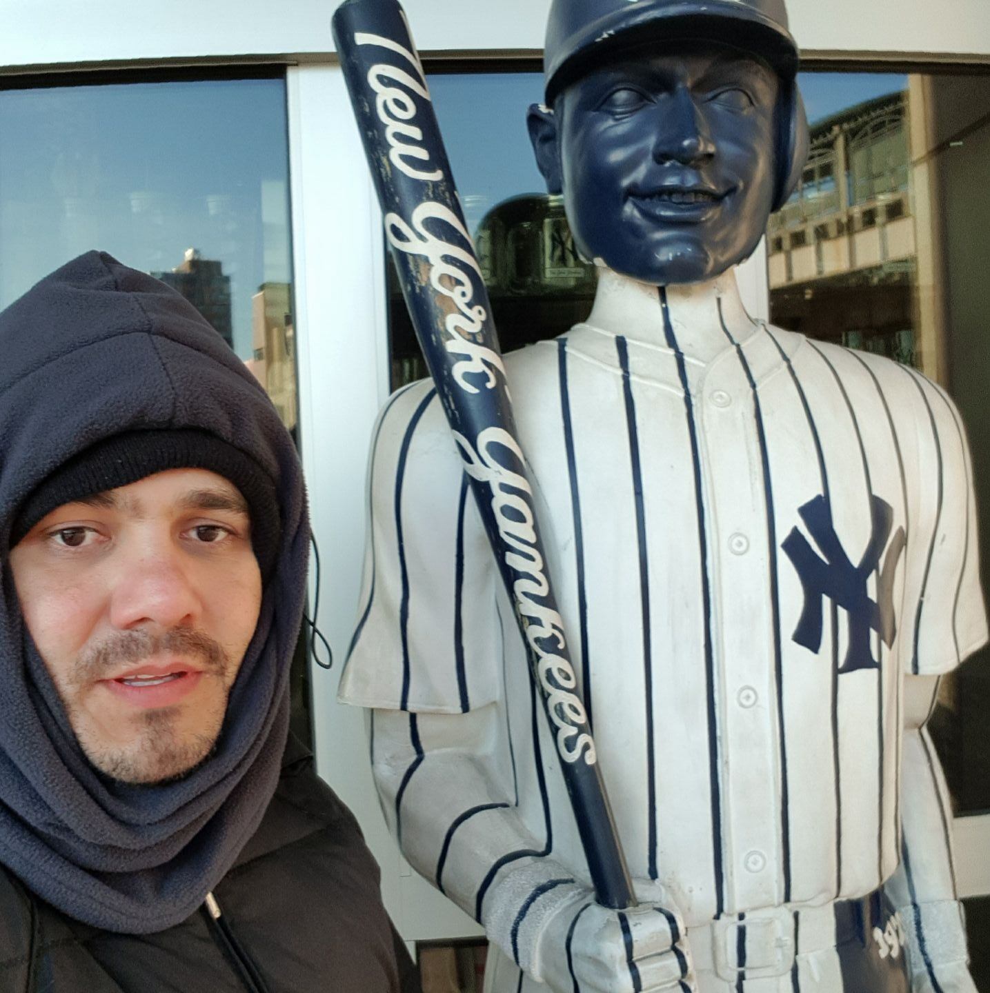 Un hombre de familia, deportista, trabajador y pulseador es lo que define a Luis Gerardo Alfaro Molina, de 40 años, el notificador del Poder Judicial que murió en manos de unos delincuentes. Foto: Tomadas de FB