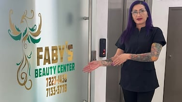 Llegó de Nicaragua con las manos vacías y hoy tiene un negocio en el cual 11 emprendedores ticos salen adelante