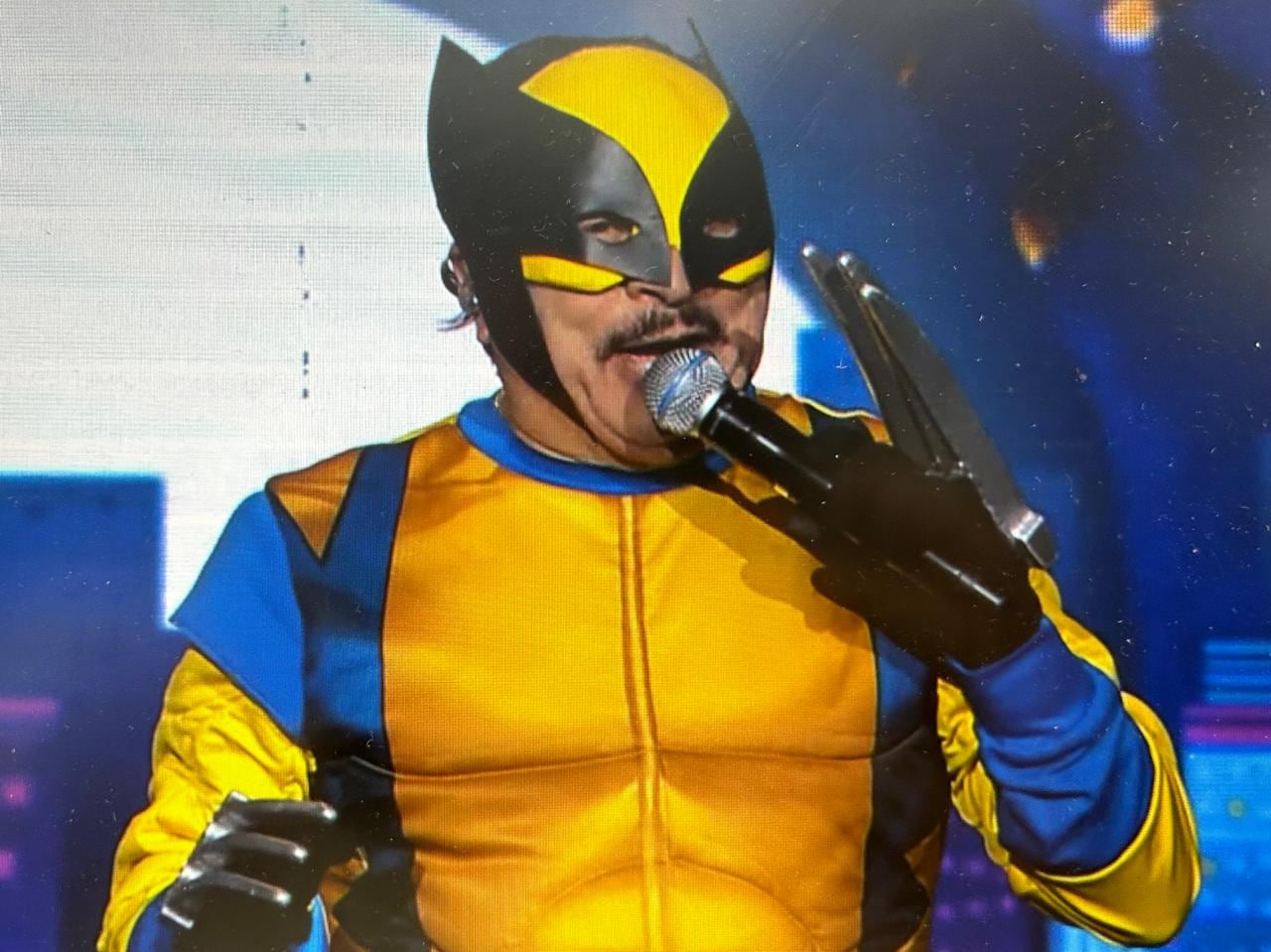 Carlos Ramos, El Porcionzón, en sus transformaciones de El Chinamo.