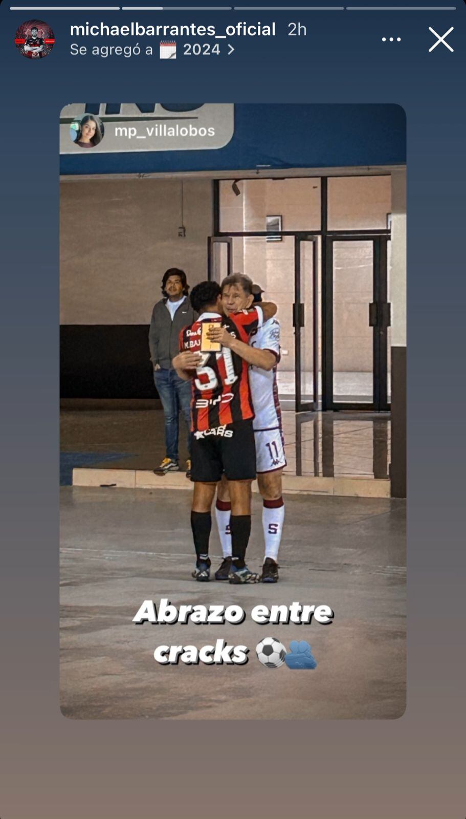 Lo que pasa en la cancha, queda en ella, así lo mostró Michael Barrantes y Evaristo Coronado.