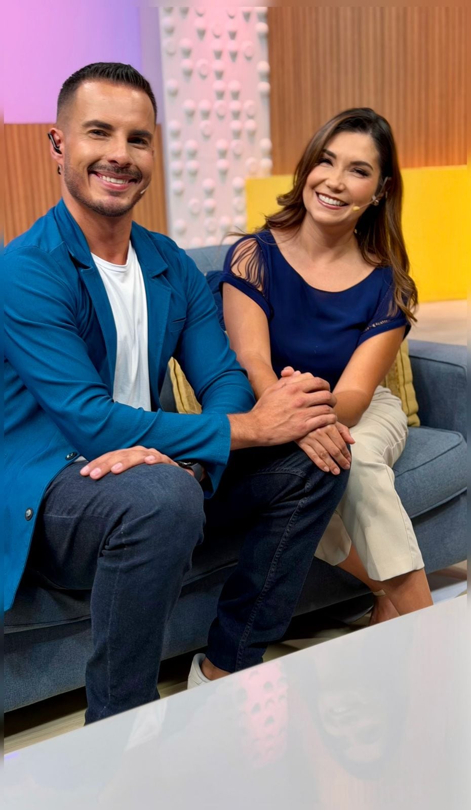 Julio Solís y Ginnés Rodríguez son los presentadores principales de Las Historias de canal 11.