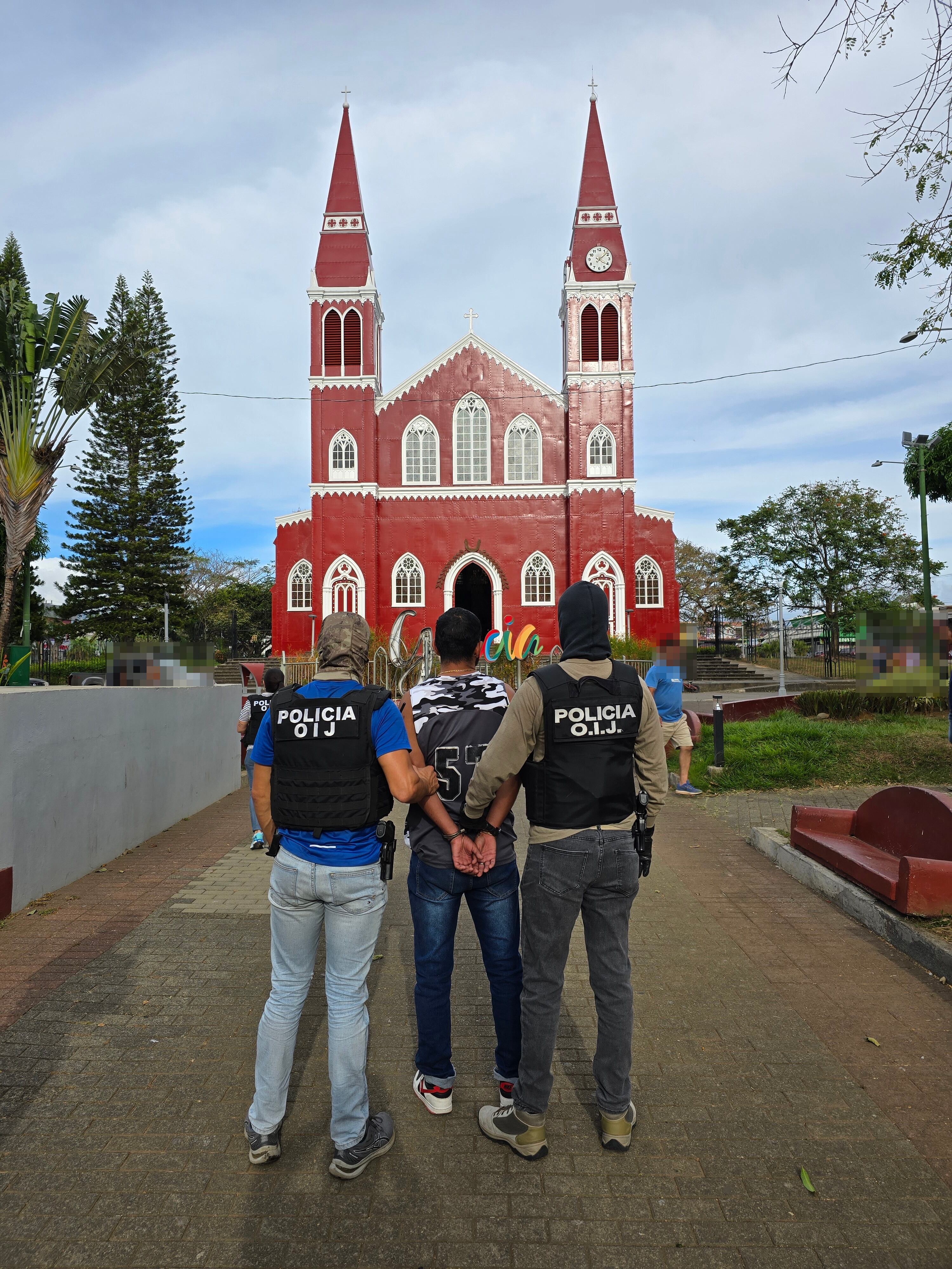 Detenidos por venta de drogas en Grecia. Foto OIJ.