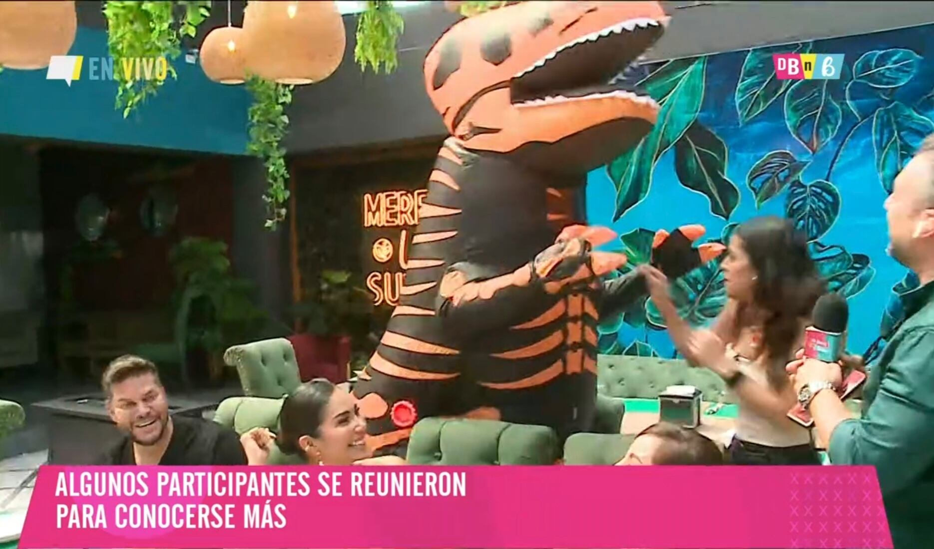 Presentación del décimo participante de Mira quién baila 2025 en De boca en boca