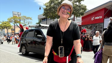 Pride 2025: mujer recuerda cuando pareja de hombres de 78 años se acercó llorando para pedirle algo