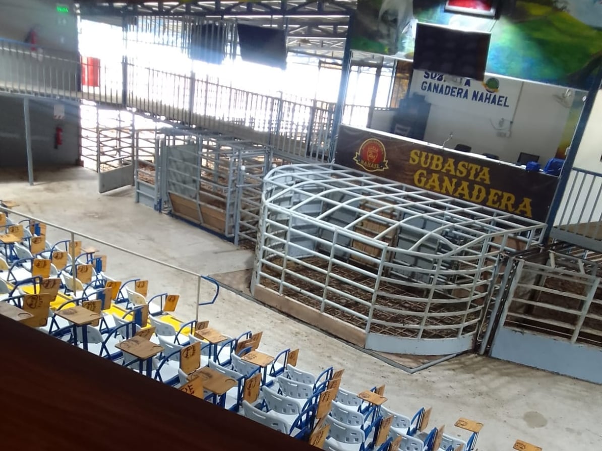 Ganadero sospechoso de lavado de dinero era dueño de subasta ganadera y restaurante. Foto Facebook.