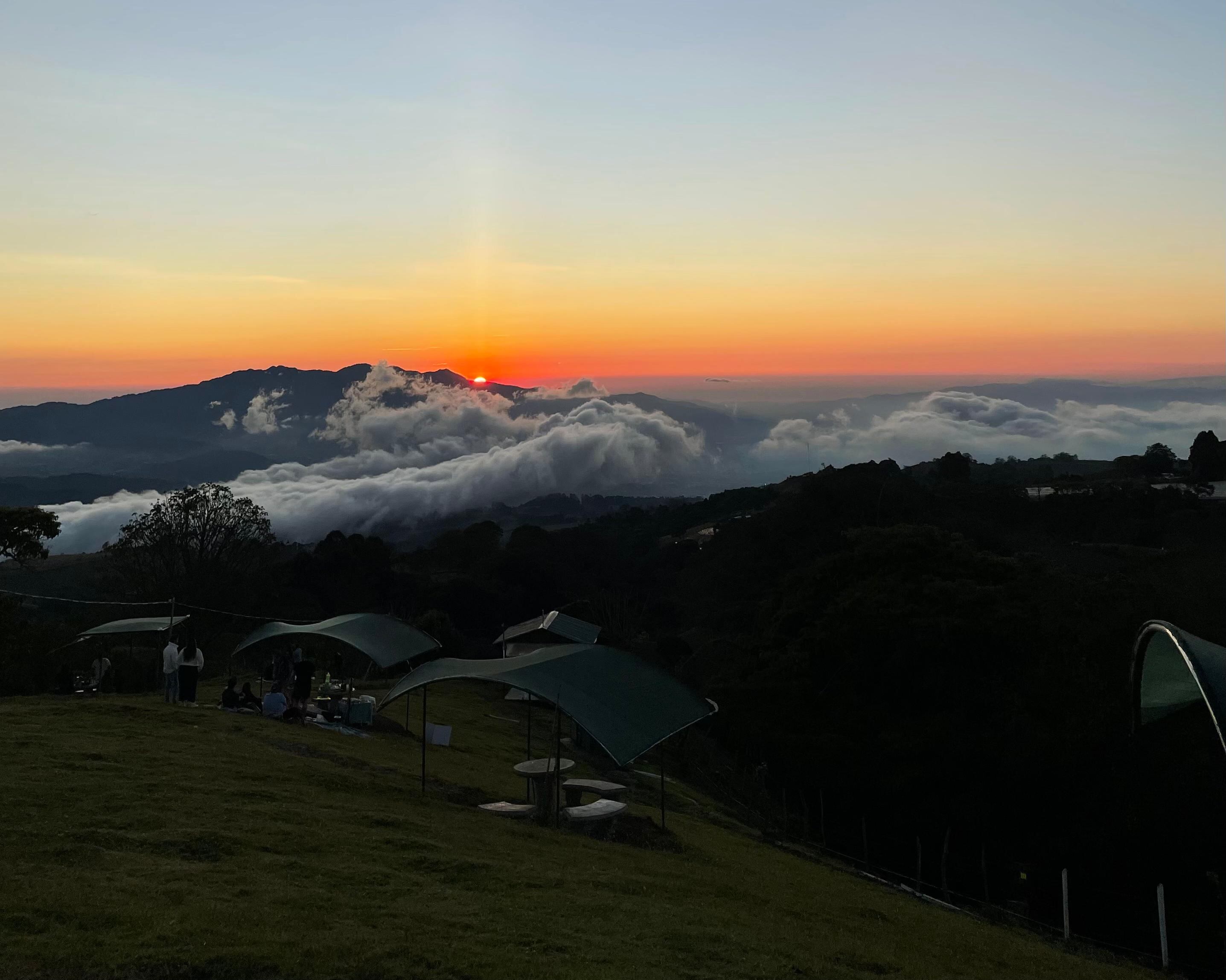 La Montañuela se ubica en Llano Grande de Cartago, a tan solo 30 minutos de San José. Ideal para un picnic.