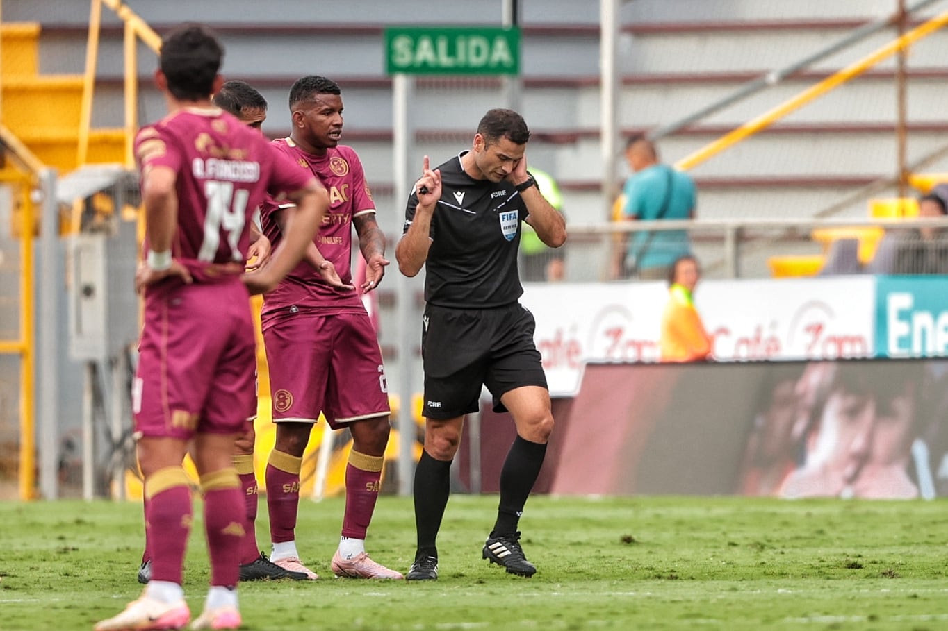 12/04/2026/ juego entere Deportivo Saprissa vs Municipal Liberia por la Liga a Promerica en el estadio Ricardo Saprissa/ foto John Durán