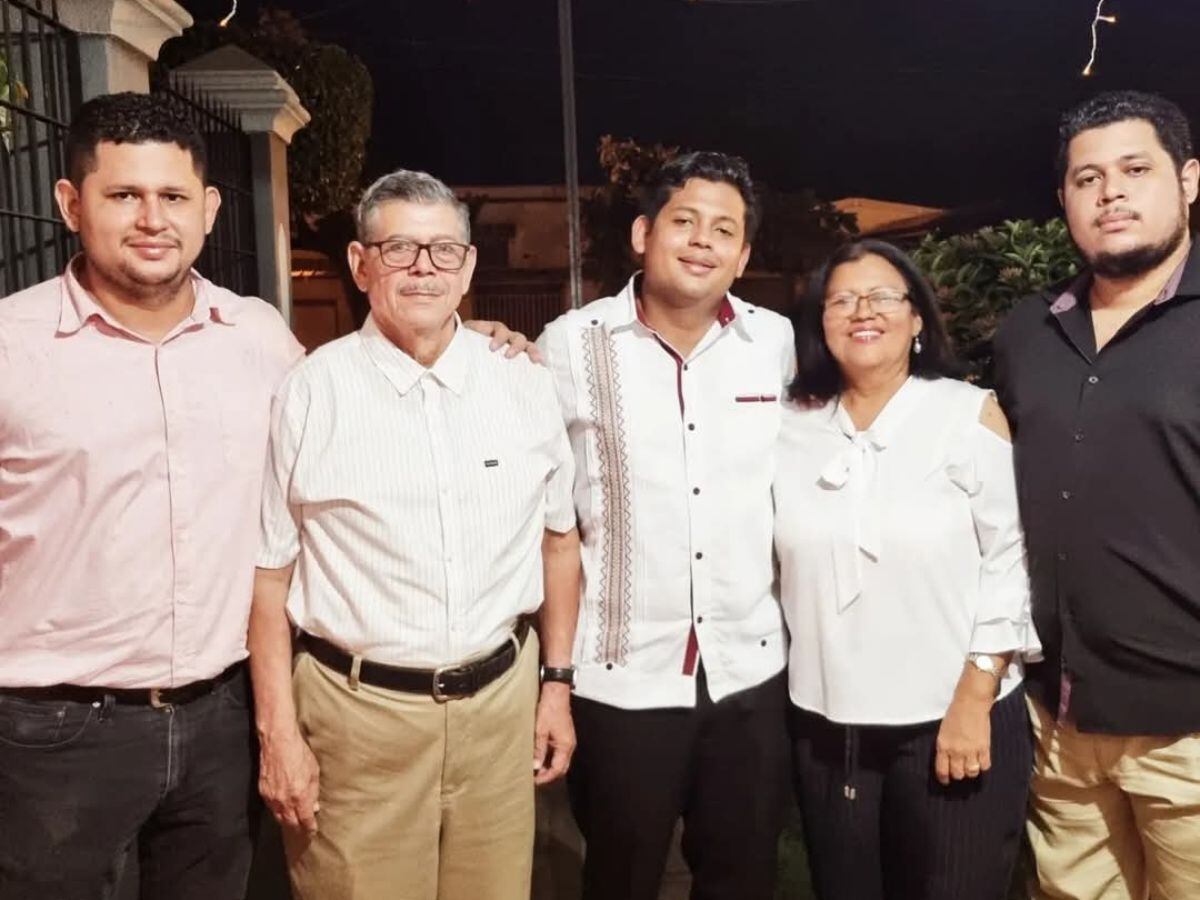 A la familia de Rubén se le infla el corazón de ver hasta dónde ha llegado en su carrera profesional.