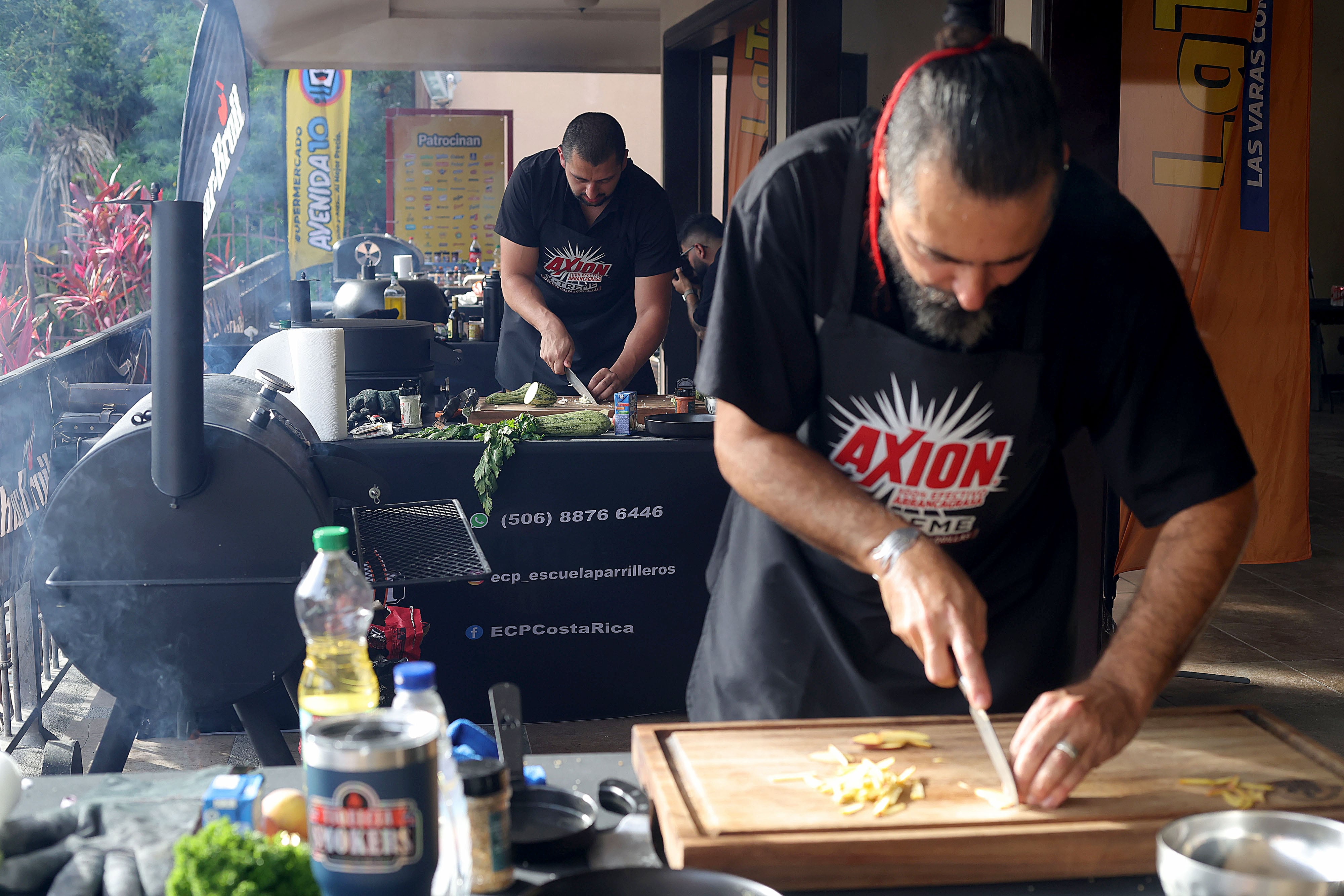 Guerra de Parrillas, reality show de La Teja 2